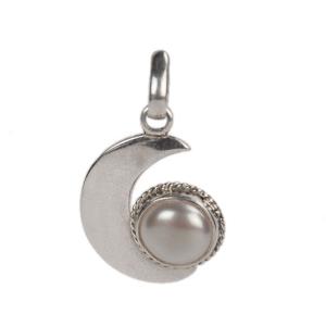 pearl-moon-locket-1